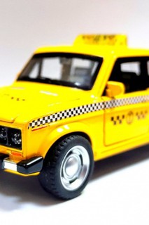 o‘yinchoq avtomobil Jiguli VAZ 2106