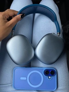 Беспроводные наушники Airpods Max, работают по Bluetooth
