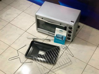 Мини-печь DUMAS 30 литров с конвекцией, грилем и механическим управлением для удобного и быстрого приготовления